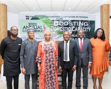 R-L: Pincipal Manager Trade and Exchange Department, Central Bank of Nigeria (CBN), Anne Nnenna Ezekañnagha; Deputy Group Managing Director United Bank for Africa (UBA) Mr. Muyiwa Akinyemi; National Chairman Finance Correspondents Association of Nigeria (FICAN) Mr. Chima Nwokoji; Director Lagos Zonal Office, Securities and Exchange Commission (SEC) Mrs. Hafsat O. Rufai; Head, Strategy and Communication Nigeria Export-Import Bank (NEXIM) Mr. Tayo Omioji and Divisional Head, Agric and Export Fidelity Bank Plc, Mr. Isaiah Ndukwe at the 2022 FICAN annual conference held in Lagos on Saturday.