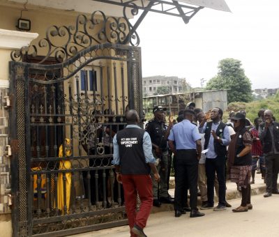Nigeria Police Enforces Appeal Court Judgment Reinstating Titles To 400 Abuja Land Allottees