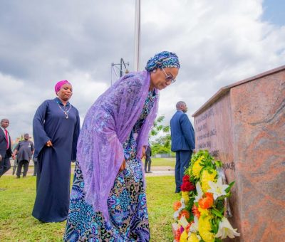 2011 UN Abuja House Bombing: Nigeria’s First Lady Lays Wreath in Commemoration