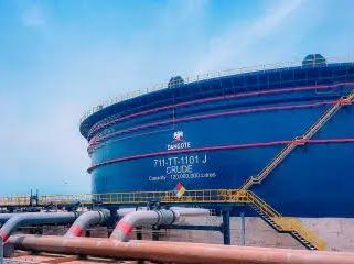 Dangote Refinery Expands Distribution Network, Reduces Fuel Price to N820 per Litre