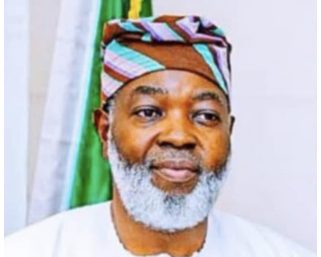 APC Governorship Aspirant in Ekiti Felicitates with Teachers, Pledges Support