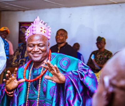 Ataoja of Osogbo Declares Support for Aregbesola’s 2026 Governorship Bid